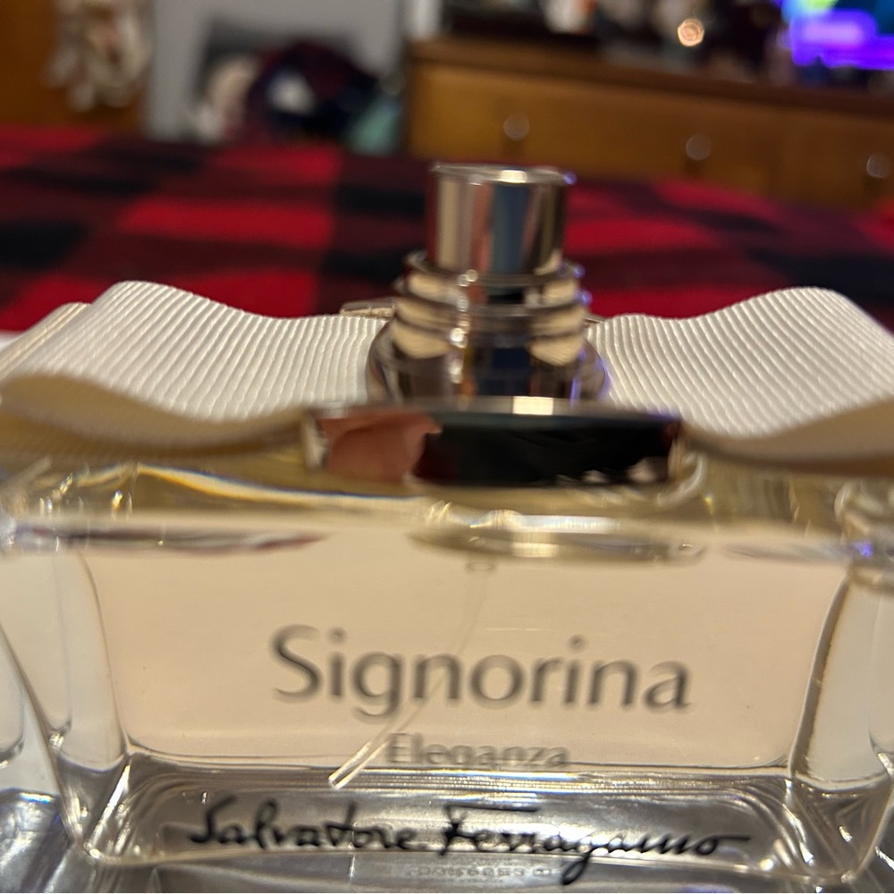 Signorina Eleganza Salvatore Ferragamo 100ml/3.4 fl oz w box excellent - Picture 5 of 12